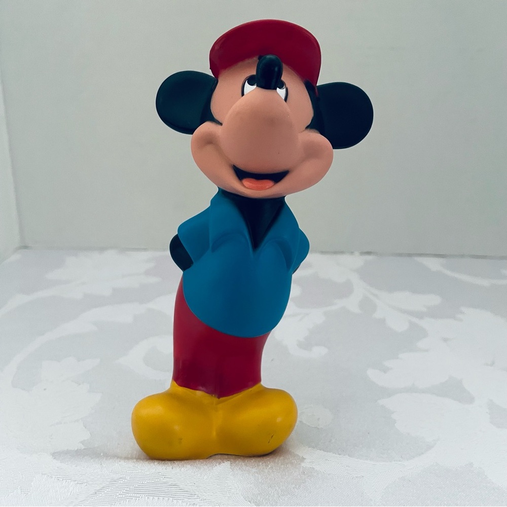 VINTAGE VINYL MICKEY MOUSE TOY WALT DISNEY COMPANY 5 3/4 tall